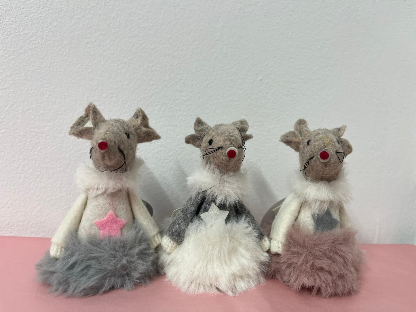 Sugar Plum Mice Sitting