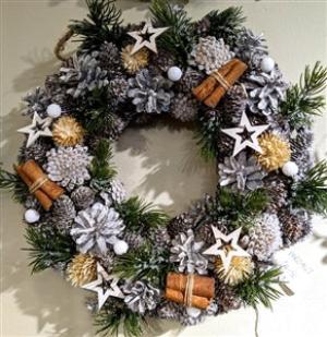 Cinnamon & Stardust Festive Christmas Wreath 36cm